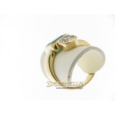 Anello oro giallo 18kt con smeraldo e diamante ct 0,75 colore H purezza VVS2